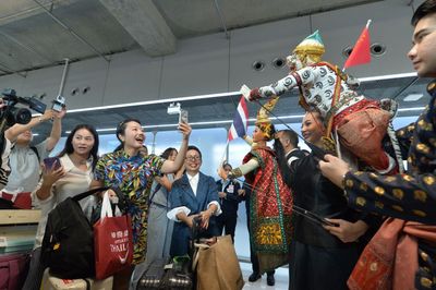 "黄金周"、亚运会等带动出入境旅游稳步复苏